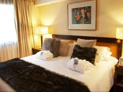 Hoteles 4 estrellas Argenta Tower Hotel & Suites