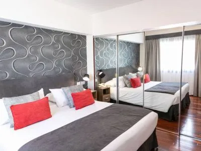 Hoteles 4 estrellas Argenta Tower Hotel & Suites