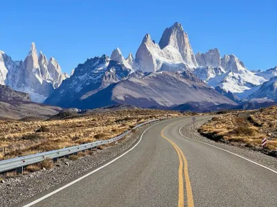 Agencias de viajes y turismo Lago San Martín