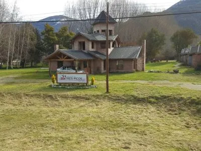 Tres Picos Hostelries  in  Lago Puelo