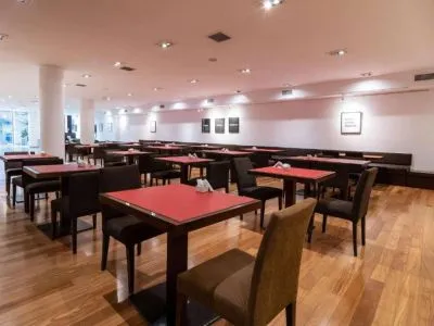 Superior 4-star Hotels Dazzler San Martín