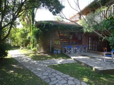 Hotel Cervantes Hoteles 2 estrellas  en  Villa Gesell