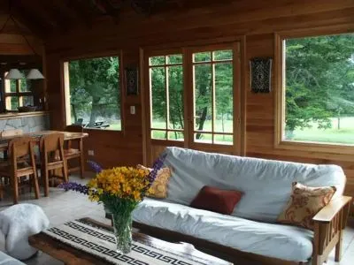 Alojamiento en Lago Meliquina (a 30 Km. de San Martín de los Andes) Casa Lago Meliquina