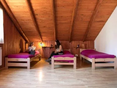 Albergues/Hostels El Mirador