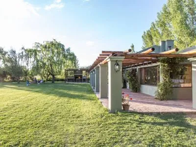 Finca El Maitén Hoteles 1 estrella  en  San Rafael
