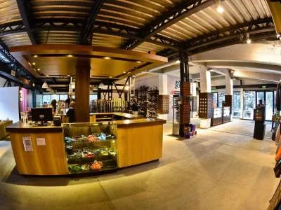 Yeti Rental & Outdoors Alquiler de Ski  en  Villa La Angostura