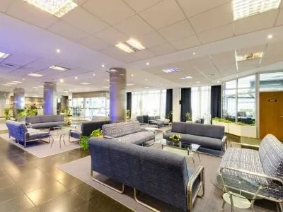 Hoteles 4 estrellas Intersur 13 de Julio