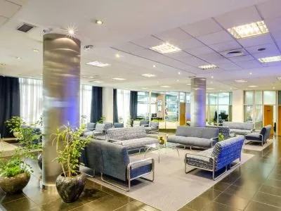 Hoteles 4 estrellas Intersur 13 de Julio