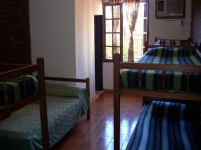 Albergues/Hostels El Guembe Hostel House