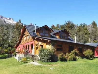 Vulcanche Hostels  in  Villa Traful