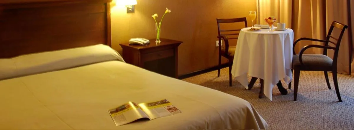 Hoteles 4 estrellas Howard Johnson Plaza