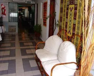 Hostales Del Illaq I