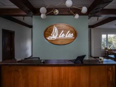 3-star Hostelries Le Lac Inn