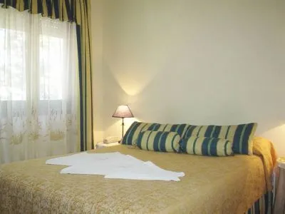 3-star Apart Hotels Hostal Los Amigos