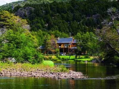 Río Hermoso-Hotel de Montaña Hoteles de Lujo  en  San Martín de los Andes