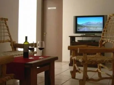 3-star Hotels Red Wine