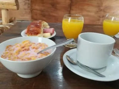 3-star Hotels Red Wine