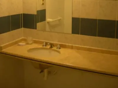 3-star Hotels Red Wine