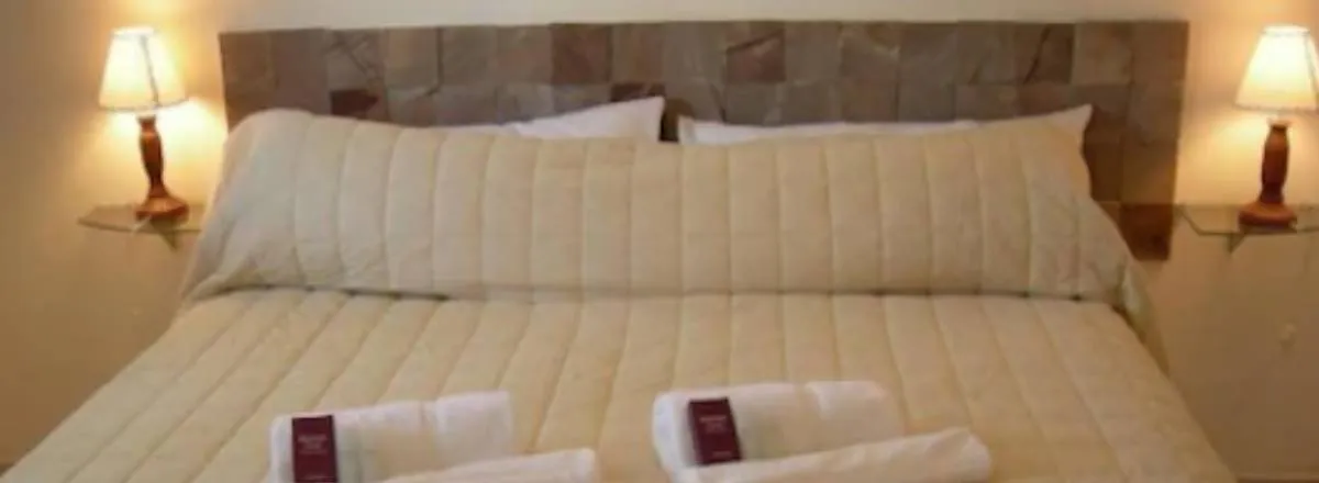 3-star Hotels Red Wine