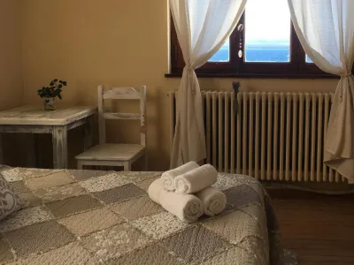 2-star Hostelries Antiguo Solar del Lago Bed & Breakfast