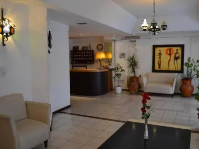 2-star Hotels Dallas Center