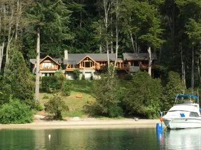El Remanso Del Lago Cabañas 3 estrellas  en  Villa La Angostura