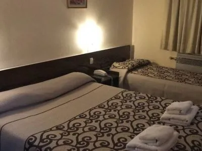 Hoteles 1 estrella Dalí