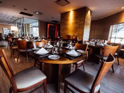 Hoteles 4 estrellas Tower Inn & Suites