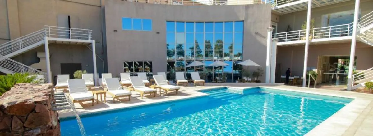 Hoteles 4 estrellas Tower Inn & Suites