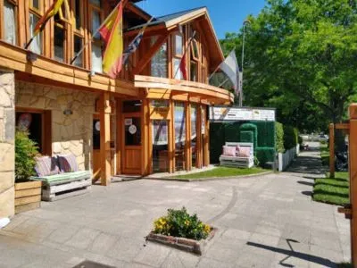 Hotel Antiguos Hoteles 3 estrellas  en  San Martín de los Andes