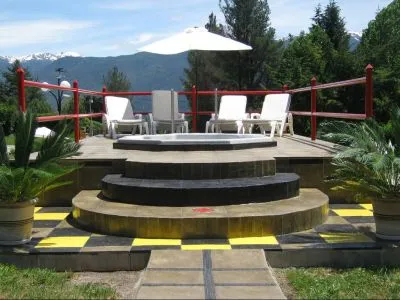 La Fuente de la Virgen Cabañas  en  El Bolsón