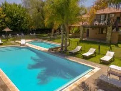 Cabañas 4 estrellas Aparts y Cabañas Brisa Serrana