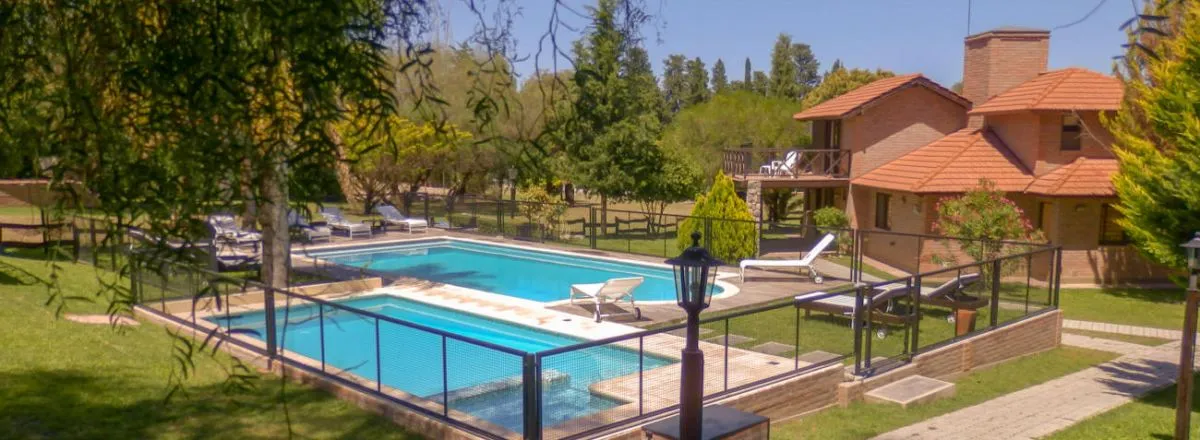 Cabañas 4 estrellas Aparts y Cabañas Brisa Serrana