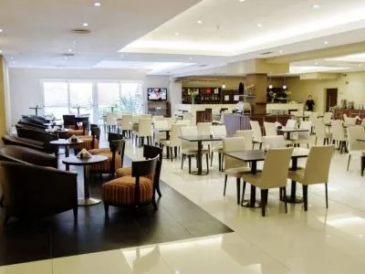 Hoteles 4 estrellas Land Plaza