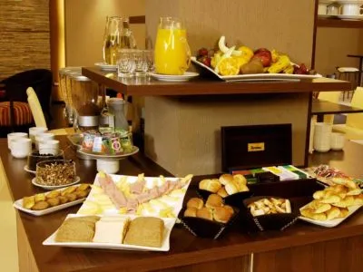 Hoteles 4 estrellas Land Plaza