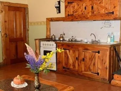 Alojamiento en Lago Meliquina (a 30 Km. de San Martín de los Andes) Noscohue