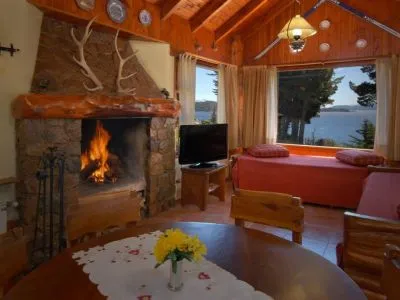 Rosas Amarillas Cabañas 3 estrellas  en  Bariloche