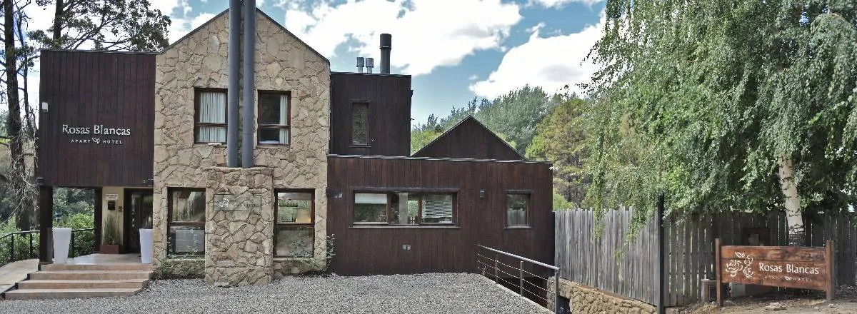 Apart Hoteles 3 estrellas Rosas Blancas Apart Hotel by Visionnaire