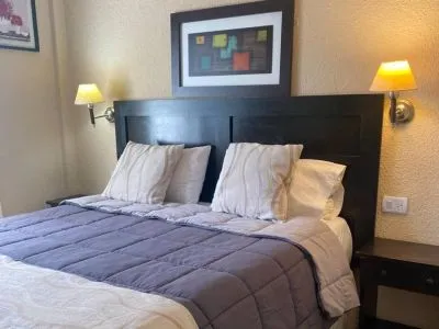 3-star Hostelries Del Prado Inn