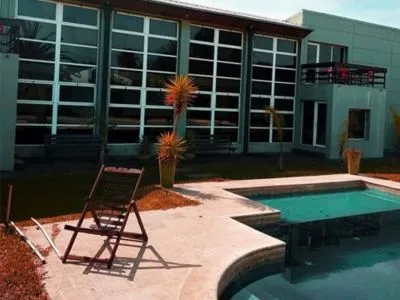 Río de los Pajaros  Hoteles 3 estrellas  en  Colón