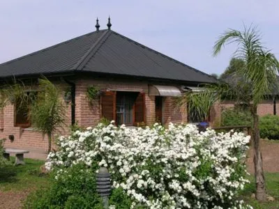 Yvytu Cabañas  en  Colón