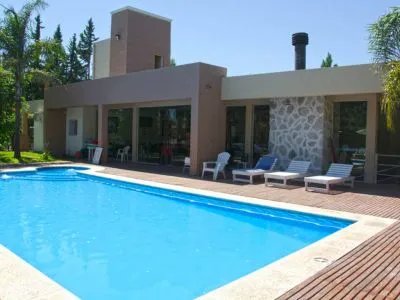 Complejo Tajamar Cabañas 3 estrellas  en  Colón