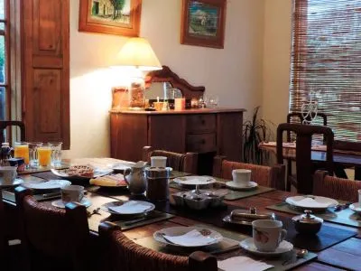 Hoteles Estancia La Violeta