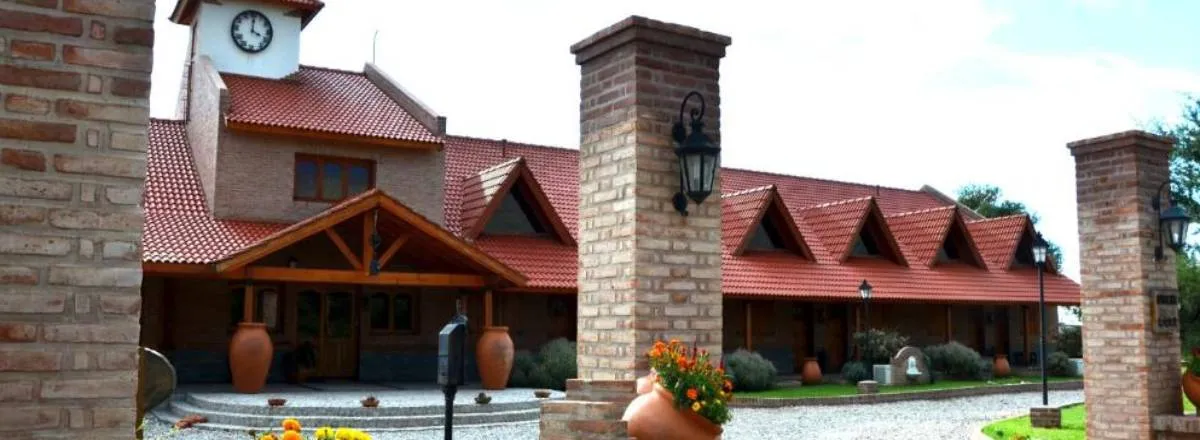 3-star Hotels Lauquen Pilmaiquen Inn