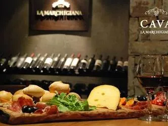 Cava La Marchigiana Wine Bars  en  Mendoza