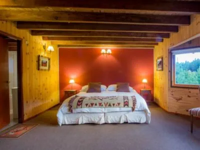 Accommodation in Lago Meliquina (30 Km. from San Martín de los Andes) Río Mel Lodge