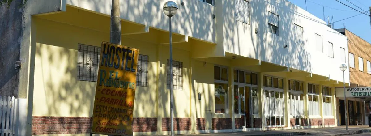 Albergues/Hostels El Reencuentro