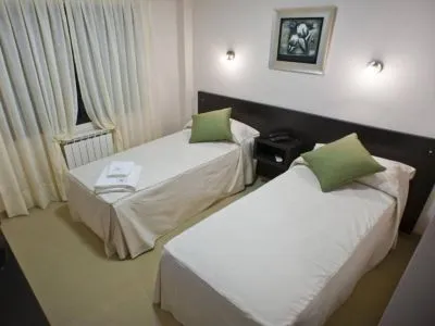 Hoteles 3 estrellas Polans