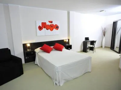 Hoteles 3 estrellas Polans