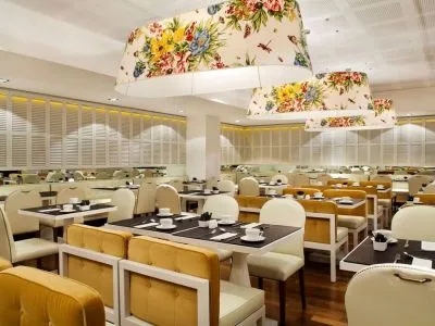 Superior 4-star Hotels Pulitzer